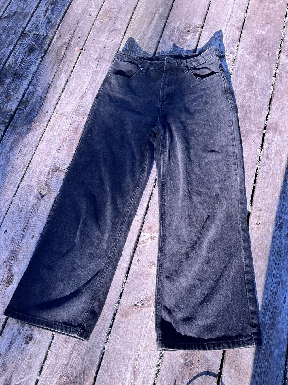 Women’s cropped RCVA high waisted wide leg jeans in black